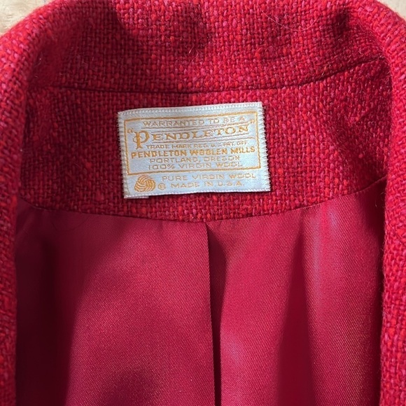 VTG Pendleton red wool blazer, size 2-6 - Picture 2 of 4